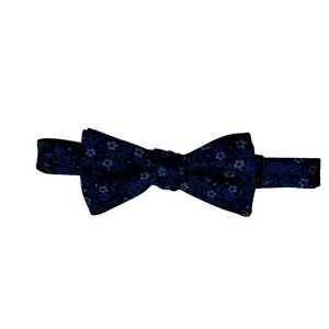 Egara Blue Distsy All-Over Floral Print Men's Bowtie
